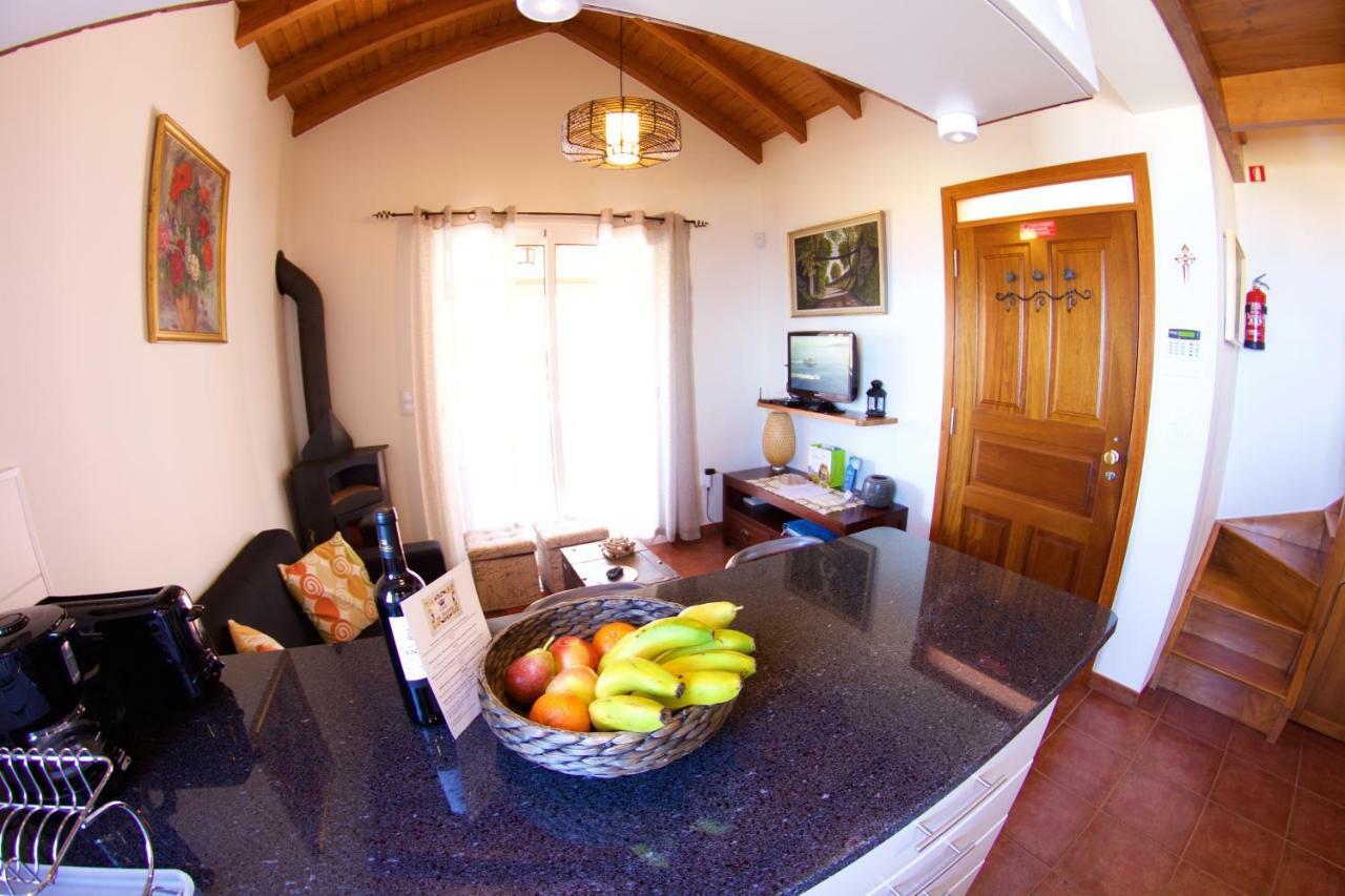 Casa Da Rainha Bungallow Estreito Da Calheta Екстер'єр фото