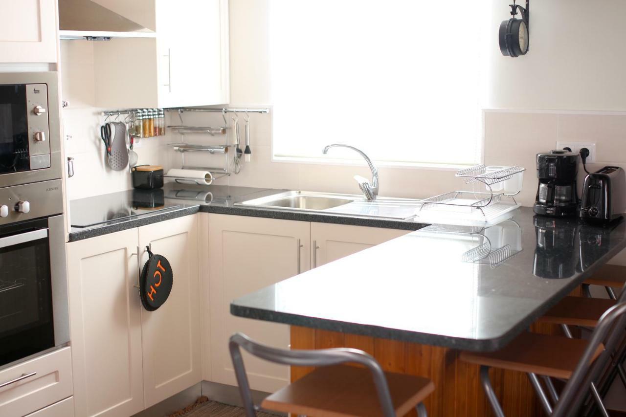 Casa Da Rainha Bungallow Estreito Da Calheta Екстер'єр фото