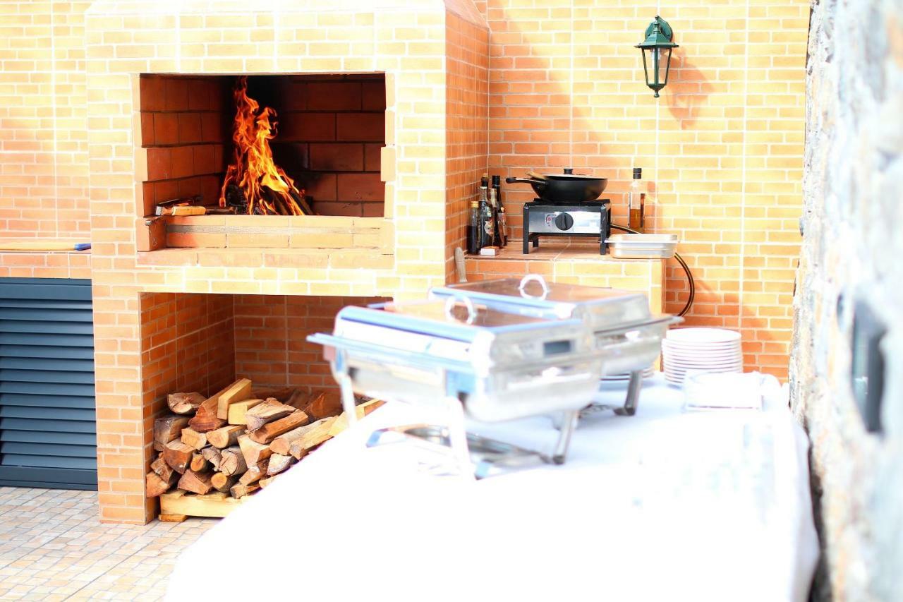 Casa Da Rainha Bungallow Estreito Da Calheta Екстер'єр фото